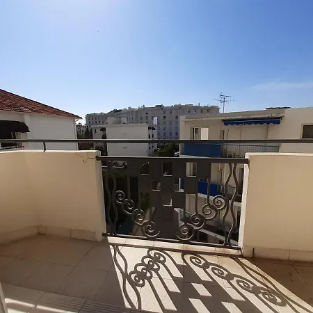 Palais Alexandre Iii *